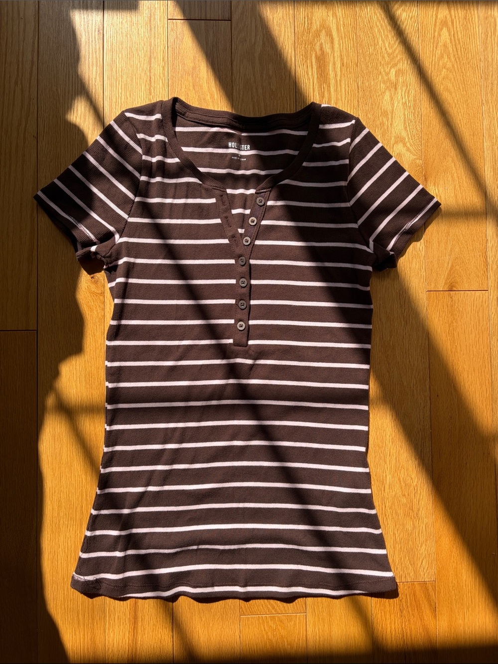 Hollister Brown Striped Ribbed Henley Top – Size Medium